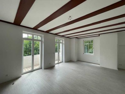 Schöne, neu renovierte 2-Zimmer-Wohnung mit gehobener Innenausstattung mit Balkon in Berchtesgaden