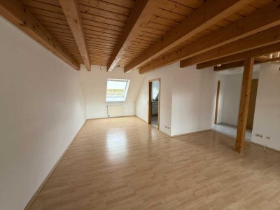 Helle 3,5-Zimmer Maisonette-Wohnung mit großem Süd-Balkon