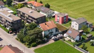 Großes Haus mit Werkstatt/Garage in Lauterach