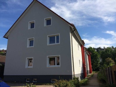 Schöne 3-Zimmer DG-Wohnung mit Tageslichtbad OHNE Balkon!