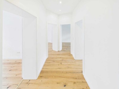 Kernsaniert: Wunderschöne 3 Zi. Altbauwohnung mit Balkon