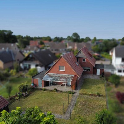 Zwei Häuser – ein Grundstück: Vielseitiges Immobilienangebot in Schwanewede-Neuenkirchen
