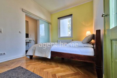 MÖBLIERT - MODERN trifft RUSTIKAL - 2-Zimmer-Wohnung mit Balkon und Außenpool