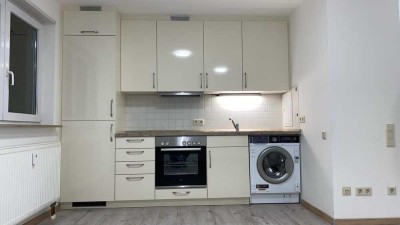 Vollmöblierte und geschmackvolle 1,5-Raum-Wohnung mit French Balkon und Einbauküche in Mannheim Stad