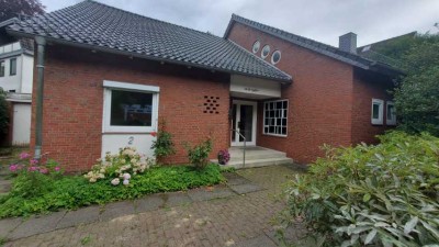 Ansprechende Doppelhaushälfte (3 Zi.) mit Terrasse/Garten + Garage