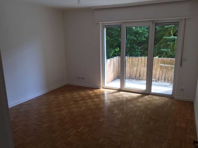 Provisionsfrei!!! Geschmackvolle 2-Raum-Wohnung mit Balkon und EBK in Bad Homburg Kurpark