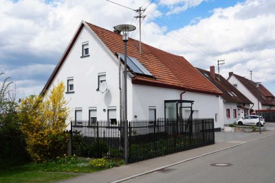Wunderschön renoviertes Ein- bis Dreifamilienhaus mit viel Potenzial