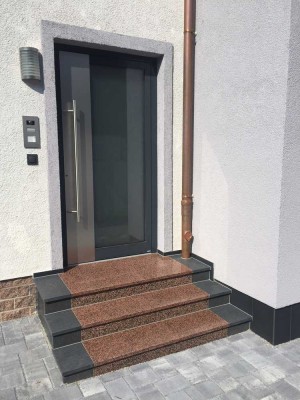Stilvolle, gepflegte 3-Zimmer-Erdgeschosswohnung mit geh. Innenausstattung mit Terrasse und EBK