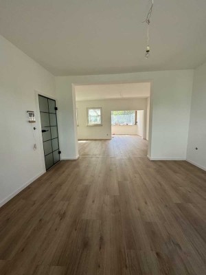 Premium saniertes, 150 m2 großes Reihenendhaus mit Garten - Innenstadtlage in Koblenz-Goldgrube.