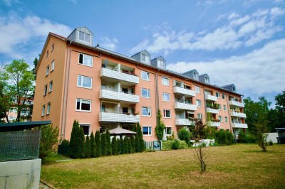 Helle , freundliche 3-Zimmer-Wohnung mit Balkon in Germering.