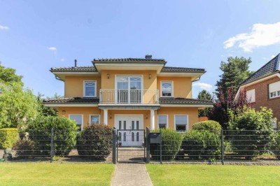 Exklusives Wohnen im modernen Einfamilienhaus mit großem Garten in Hennigsdorf