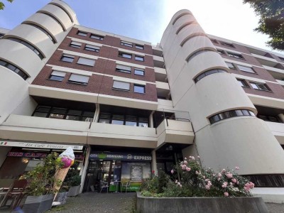 Zentraler gehts nicht! Helle und schöne 2 Zimmer-Wohnung mit Balkon in der Innenstadt