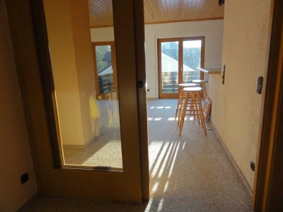 Helle großzügige 3-Zimmer DG Wohnung