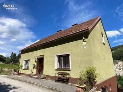 Einfamilienhaus mit großem Garten - ideal zum Sanieren und Entfalten!