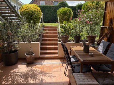 Zwei Zimmerwohnung mit überdachter Terrasse in Mondorf