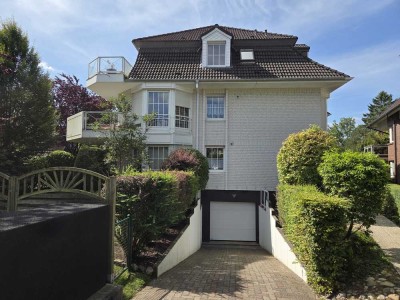 Schick im Blick - Hübsche Wohnung in Rahlstedt-Meiendorf,  großer Balkon, TG-Platz