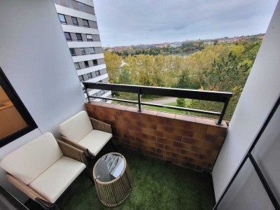 Neu renovierte möblierte 1-Zimmer Wohnung im 7. OG mit Balkon / Norikus