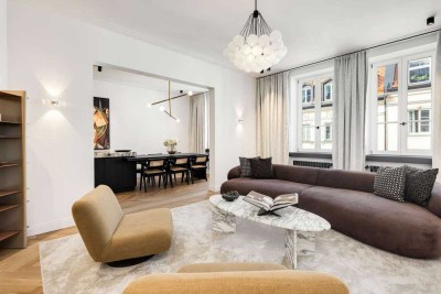 Urban Chic am Gärtnerplatz: Hochklassig modernisierte 3-Zimmer-Altbau-Wohnung zum Erstbezug