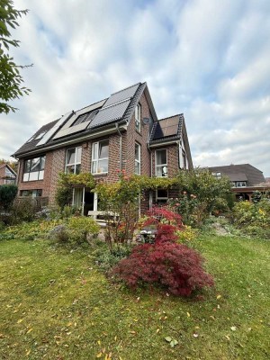 Zeitlos, modern, energieeffizient!
5-Zimmer-DHH mit tollem Grundriss in ruhiger Lage von Wedel