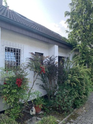Hier wohnt das Glück mit Gartenstück