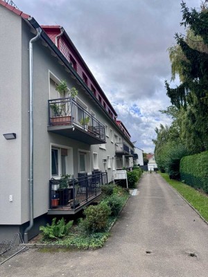 Frisch renovierte und praktisch geschnittene 2,5-ZW im DG (2.OG) in Oberursel-Bommersheim | EBK
