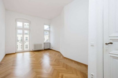 Altbaucharme zum Verlieben – helle 3-Zimmer-Wohnung mit Seele !