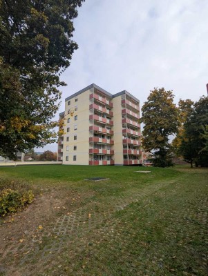 Attraktive 2-Zimmerwohnung mit großzügigem Wohnbereich und Gartenloggia