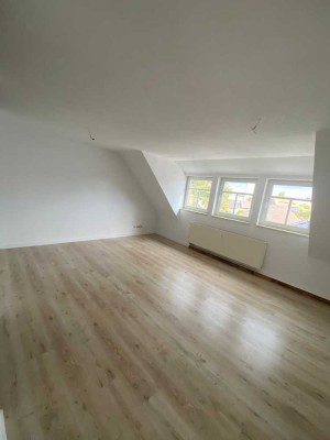 Schöne Dachgeschosswohnung in ruhiger Lage