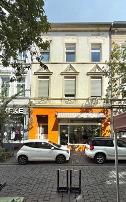 ! 4 % Rendite in Top Altstadt Lage ! 392 m2 Wohn- und Gewerbefläche in modernisiertem Altbau