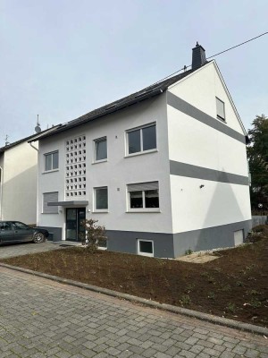 Erstbezug nach Sanierung: freundliche 3-Zimmer-Wohnung mit Balkon in Koblenz