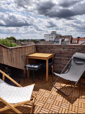 Vollausgestattete Wohnung mit Dachterrasse zur Untermiete