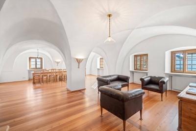 Tradition trifft Zeitgeist: Historisches Streckhof-Juwel in absoluter Ruhelage mit Neusiedler See - Blick