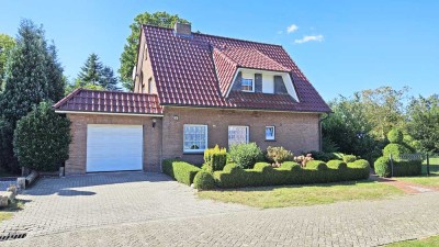 Einfamilienhaus mit großem Garten in Kluse
