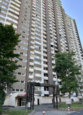 3-Zi-Wohnung, 71 qm, unrenoviert, WM 1.100 €