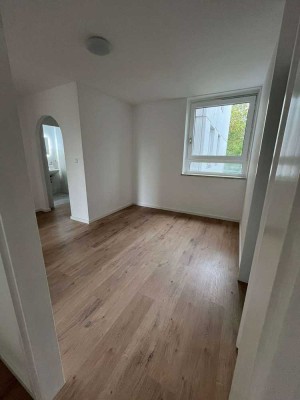 ++Top sanierte und bezugsfreie 3-Zimmer-Wohnung mit 2 Balkonen am OEZ++