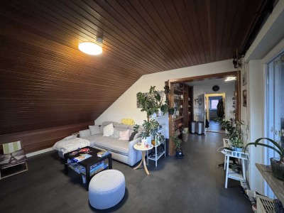 Gemütliche 3,5-Zimmer Dachgeschosswohnung mit Balkon in Walzbachtal