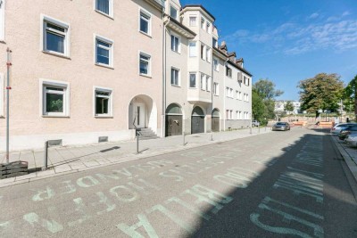 Wohnen im Altbau anno 1900
Mitten im Zentrum - Frei zum 01.01.2026