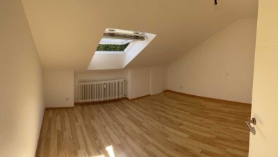 Schöne Dachgeschosswohnung zentral in Waldkirch ab 01.01. bezugsfrei