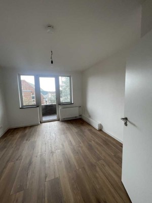 *Erstbezug nach Sanierung*2-Zimmerwohnung mit Balkon zum Innenhof*