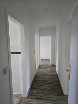 Umzugsbonus*! 3 -Raumwohnung mit Tageslichtbad in Hainichen!