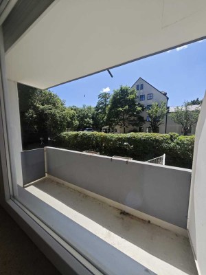 PROVISIONSFREI! 3 Zimmer Wohnung mit Küche, Garten und Balkon *RENOVIERUNG NOTWENDIG*