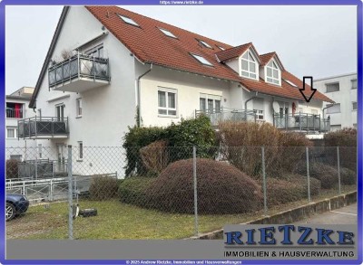 Helle zwei Zimmerwohnung mit guter Anbindung und sonnigem Balkon