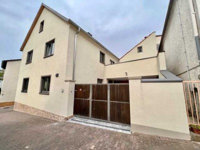 Kernsaniertes Einfamilienhaus in Bubenheim: 180 m² Wohnfläche, Wellness-Sauna und Dachterasse