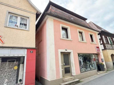 Zweifamilienhaus mit Gewerbeeinheit und Wohnungen in Burgkunstadt zu verkaufen