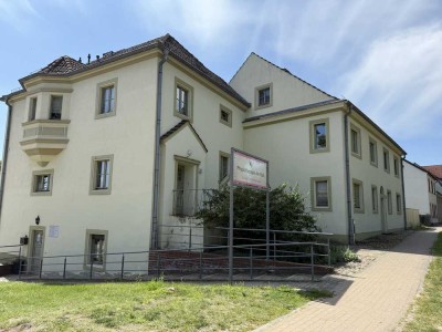 Erstbezug nach Sanierung mit EBK: attraktive 3-Zimmer-Wohnung in Liebenwalde mit Parkblick