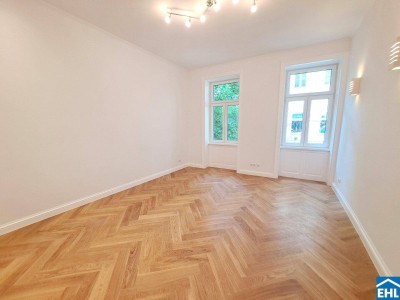Sanierte 1 Zimmerwohnung in wunderschönem Stilaltbau!