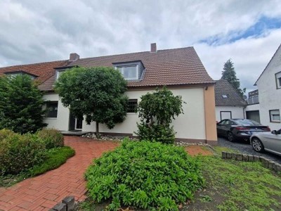 Viel Platz für die große Familie! Doppelhaushälfte in zentraler Lage von Rheda!