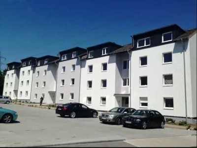 Helle 3-ZKDB-Wohnung mit Balkon