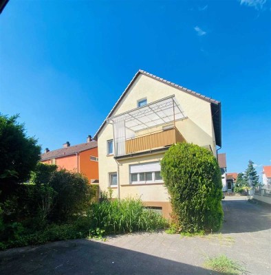 NEU! 2-Fam.-Wohnhaus mit Ausbaureserve + Nebengebäude sowie 1015qm Grundstück (teilw. bebaubar)!