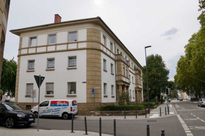 3,5-Zimmer-Wohnung im Altbau mit Loggia in Neustadt/Weinstraße